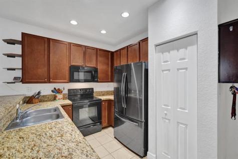 1226 SW 147th Terrace Pembroke Pines FL 33027