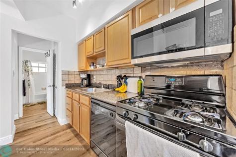 805 NE 17th Avenue Fort Lauderdale FL 33304