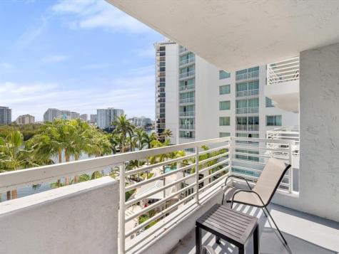 2670 E Sunrise Boulevard Fort Lauderdale FL 33304
