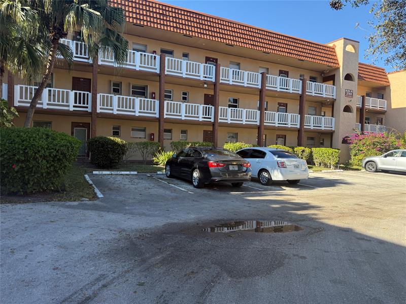 2761 N Pine Island Road Sunrise FL 33322