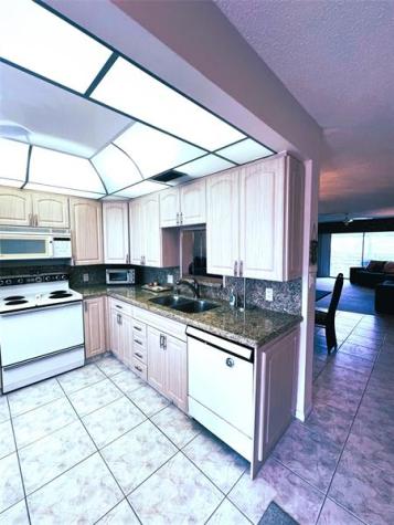 2902 Victoria Circle Coconut Creek FL 33066