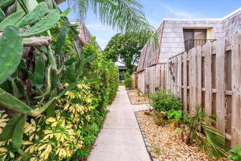 1170 6TH Avenue Vero Beach FL 32960