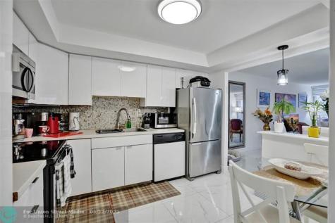 18041 SE Biscayne Boulevard Aventura FL 33160