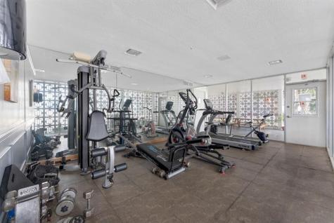 3020 NE 16th Avenue Oakland Park FL 33334