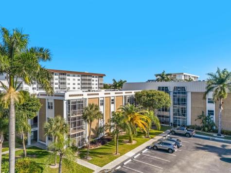 3020 NE 16th Avenue Oakland Park FL 33334
