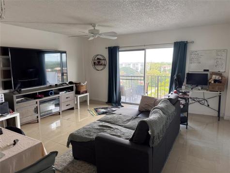 4174 Inverrary Drive Lauderhill FL 33319