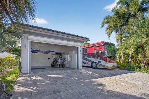 69 S Cortez Drive Margate FL 33068