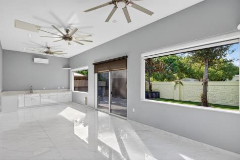 69 S Cortez Drive Margate FL 33068