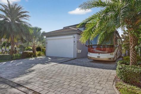 69 S Cortez Drive Margate FL 33068