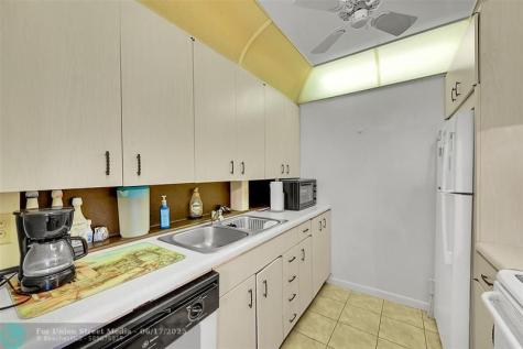2801 Victoria Way Coconut Creek FL 33066