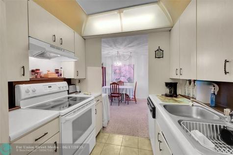 2801 Victoria Way Coconut Creek FL 33066