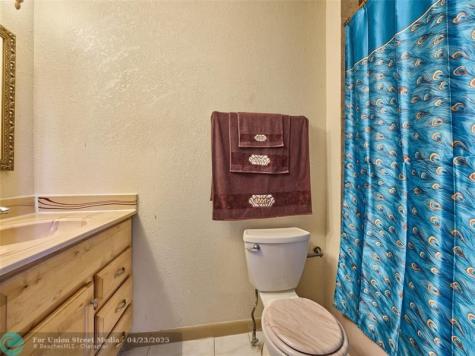 33 Spinning Wheel Lane Tamarac FL 33319