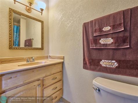 33 Spinning Wheel Lane Tamarac FL 33319