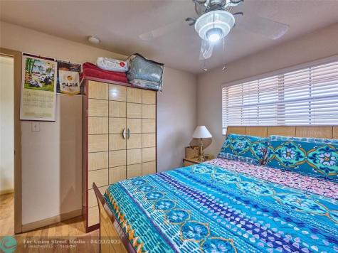 33 Spinning Wheel Lane Tamarac FL 33319