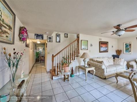 33 Spinning Wheel Lane Tamarac FL 33319