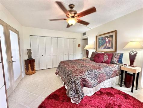 285 Oakridge Q Deerfield Beach FL 33442