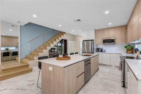 811 SW 10th Terrace Fort Lauderdale FL 33315