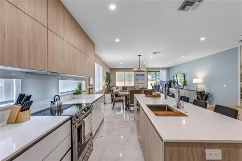 811 SW 10th Terrace Fort Lauderdale FL 33315