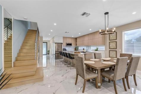 811 SW 10th Terrace Fort Lauderdale FL 33315