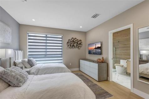 811 SW 10th Terrace Fort Lauderdale FL 33315