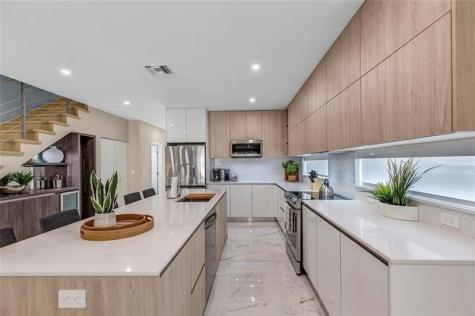 811 SW 10th Terrace Fort Lauderdale FL 33315