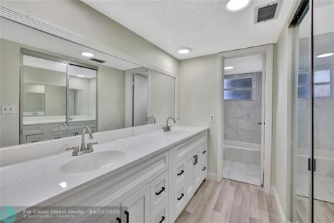 4050 NW 42nd Avenue Lauderdale Lakes FL 33319
