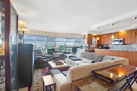 2500 NE 48th Lane Fort Lauderdale FL 33308