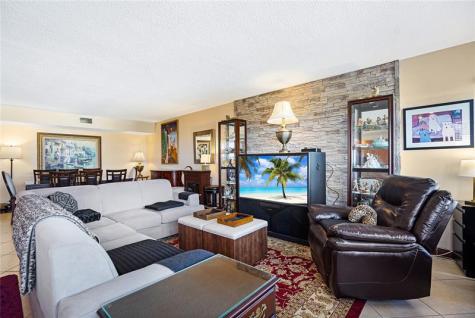 2500 NE 48th Lane Fort Lauderdale FL 33308