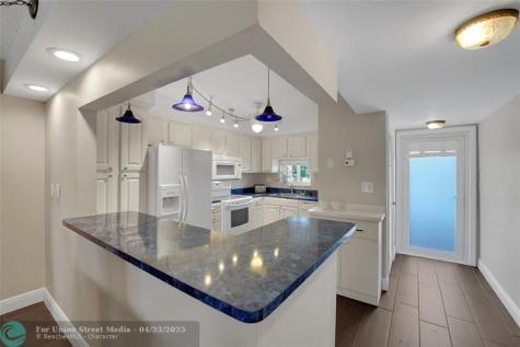 8980 S Hollybrook Boulevard Pembroke Pines FL 33025