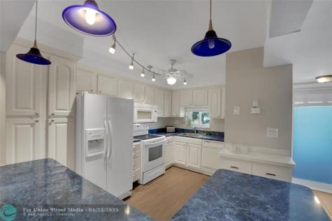8980 S Hollybrook Boulevard Pembroke Pines FL 33025