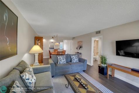 8980 S Hollybrook Boulevard Pembroke Pines FL 33025