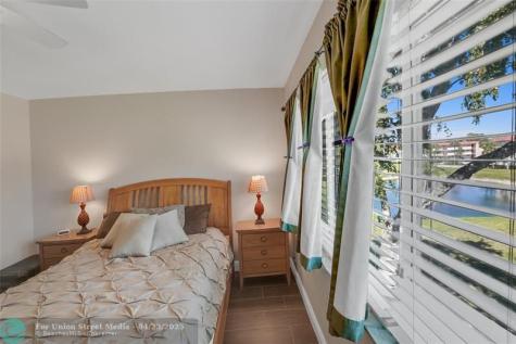 8980 S Hollybrook Boulevard Pembroke Pines FL 33025