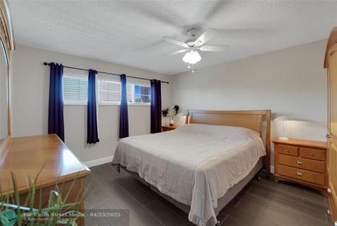 8980 S Hollybrook Boulevard Pembroke Pines FL 33025