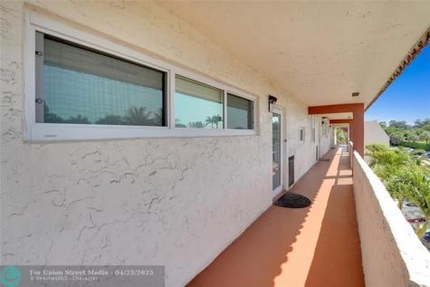 8980 S Hollybrook Boulevard Pembroke Pines FL 33025