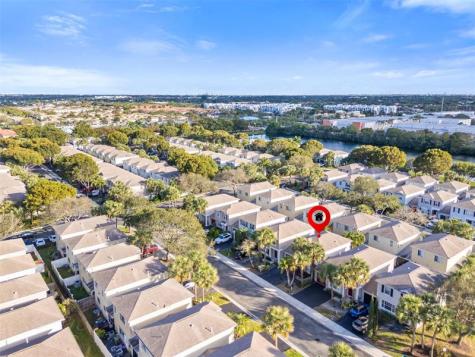 9548 N Vermosa Lane Tamarac FL 33321