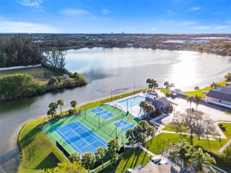 9548 N Vermosa Lane Tamarac FL 33321