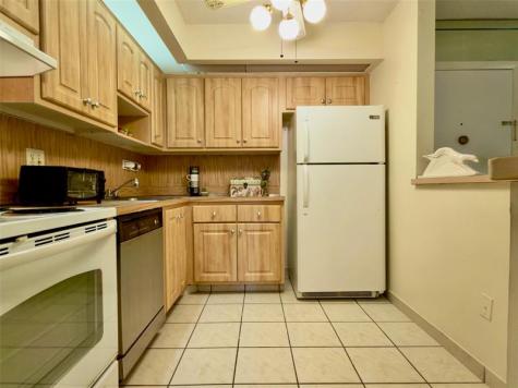 9988 N Belfort Circle Tamarac FL 33321
