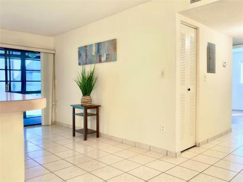 9988 N Belfort Circle Tamarac FL 33321