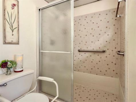 9988 N Belfort Circle Tamarac FL 33321