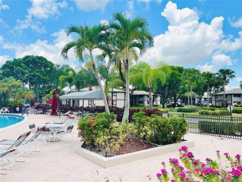 9988 N Belfort Circle Tamarac FL 33321