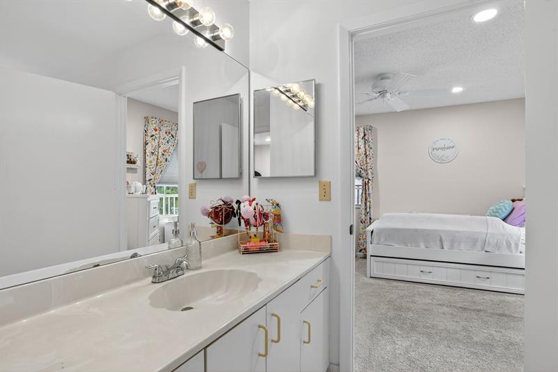 11461 Lakeview Drive Coral Springs FL 33071