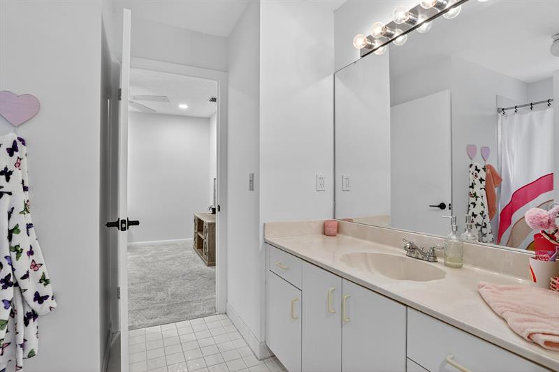 11461 Lakeview Drive Coral Springs FL 33071