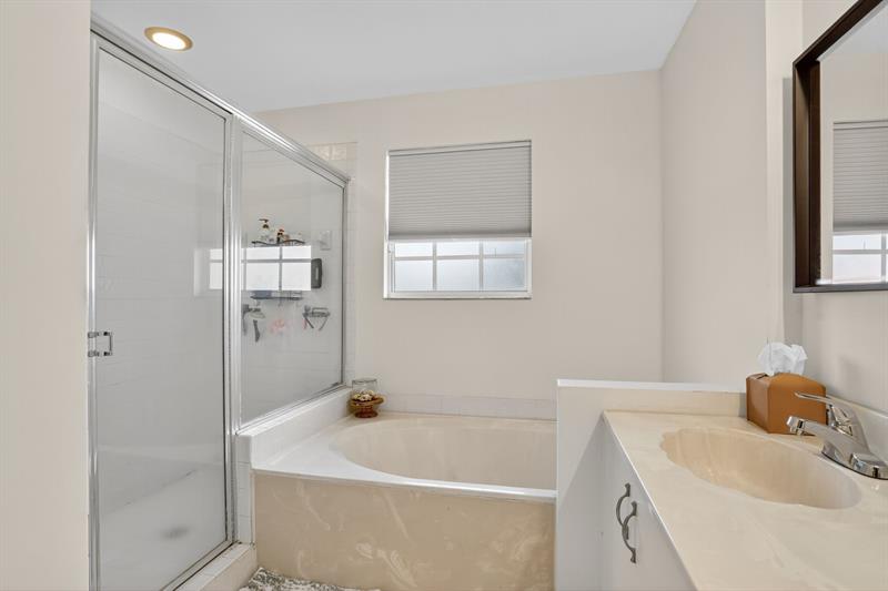 11461 Lakeview Drive Coral Springs FL 33071