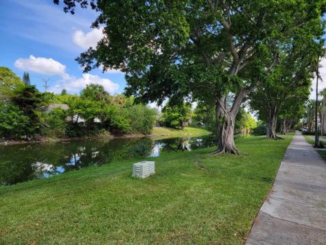 2401 NW 41st Avenue Lauderhill FL 33313