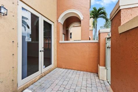 4903 Schooner Drive Fort Lauderdale FL 33312