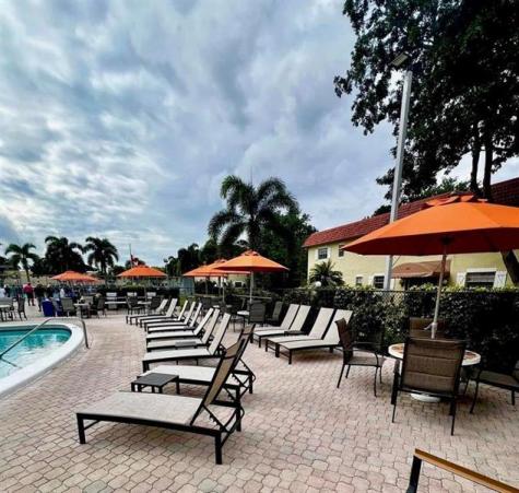 375 SW 56th Avenue Margate FL 33068