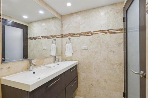 5601 Collins Avenue Miami Beach FL 33140