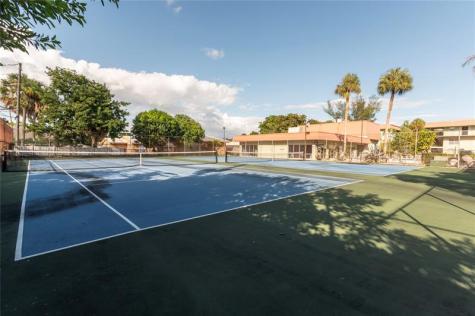 811 W Oakland Park Boulevard Oakland Park FL 33311