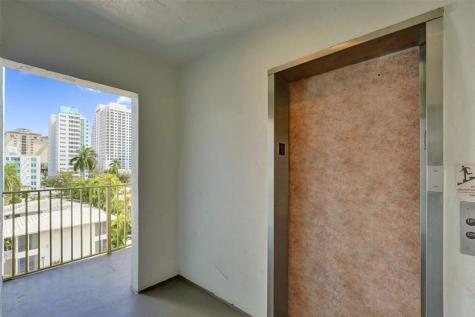 619 Orton Avenue Fort Lauderdale FL 33304
