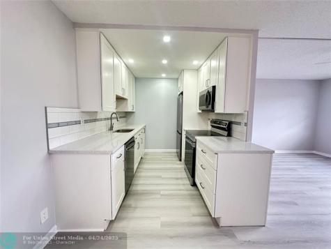 2048 Newport N Deerfield Beach FL 33442